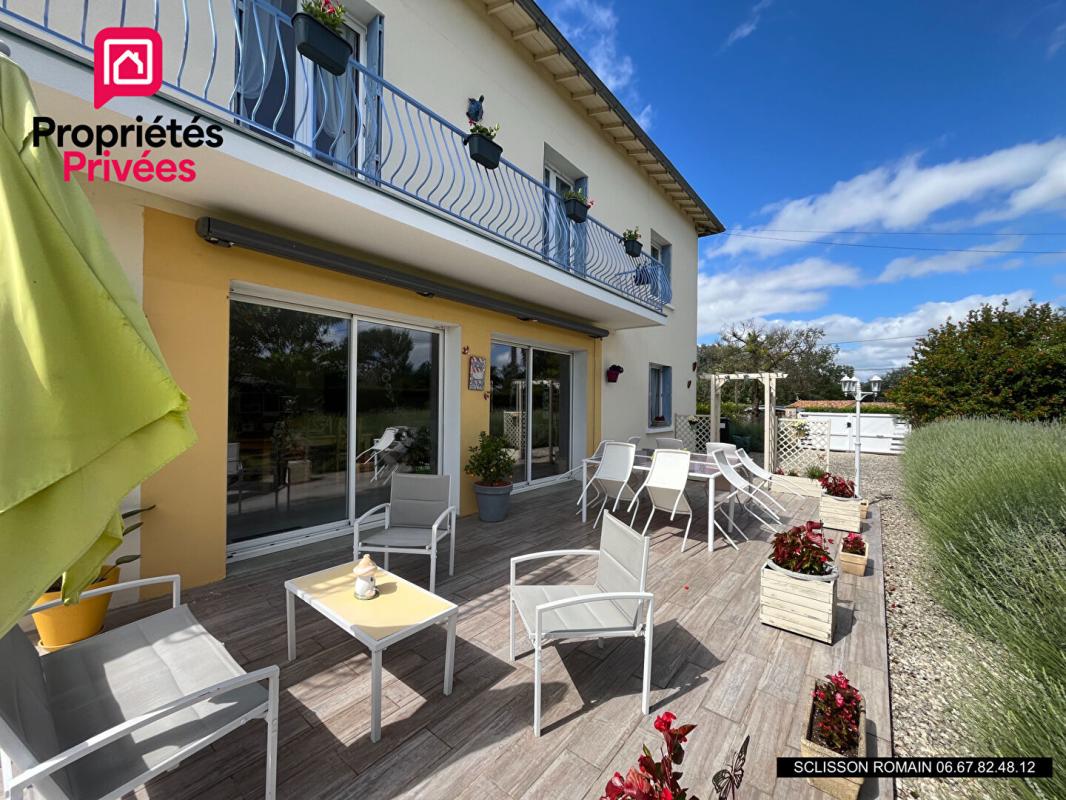 MEURSAC Maison familiale Meursac - 215 m2 - 5 chambres - Piscine - PRIX 414 400 HAI 13