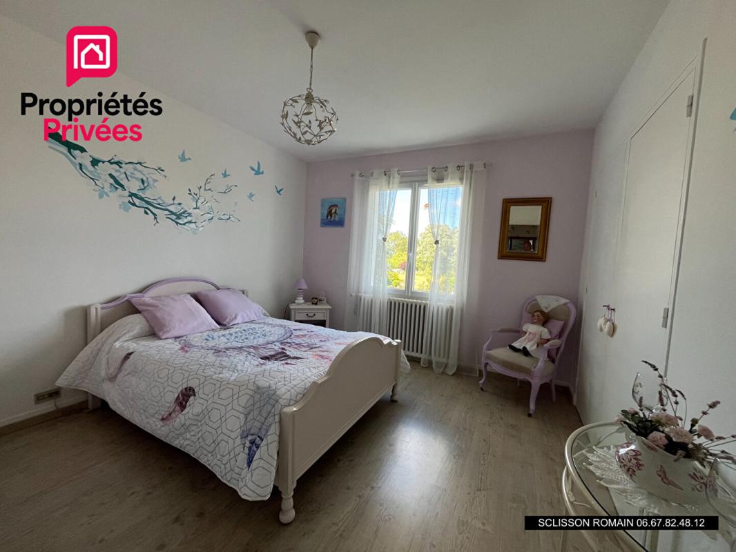 MEURSAC Maison familiale Meursac - 215 m2 - 5 chambres - Piscine - PRIX 414 400 HAI 9