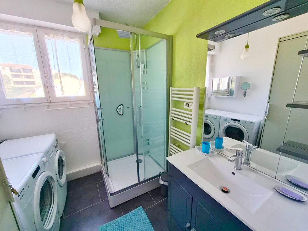 SANARY-SUR-MER APPARTEMENT T2 SANARY- PROCHE PORT A PIED 6