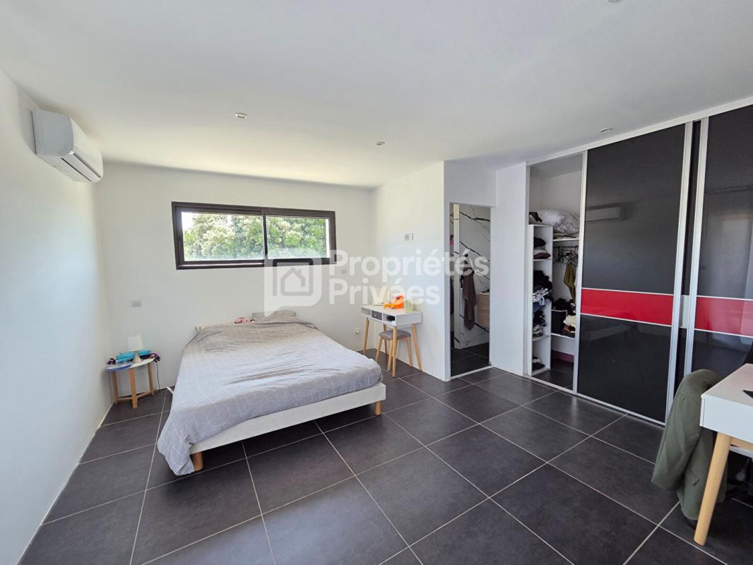 MONTELIMAR Maison Montélimar 6 pièces 225 m2 14