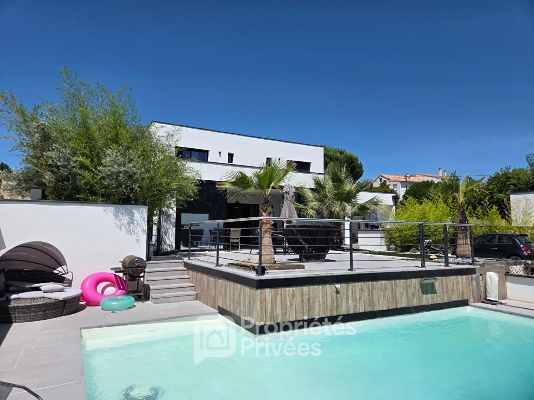 MONTELIMAR Maison Montélimar 6 pièces 225 m2 16