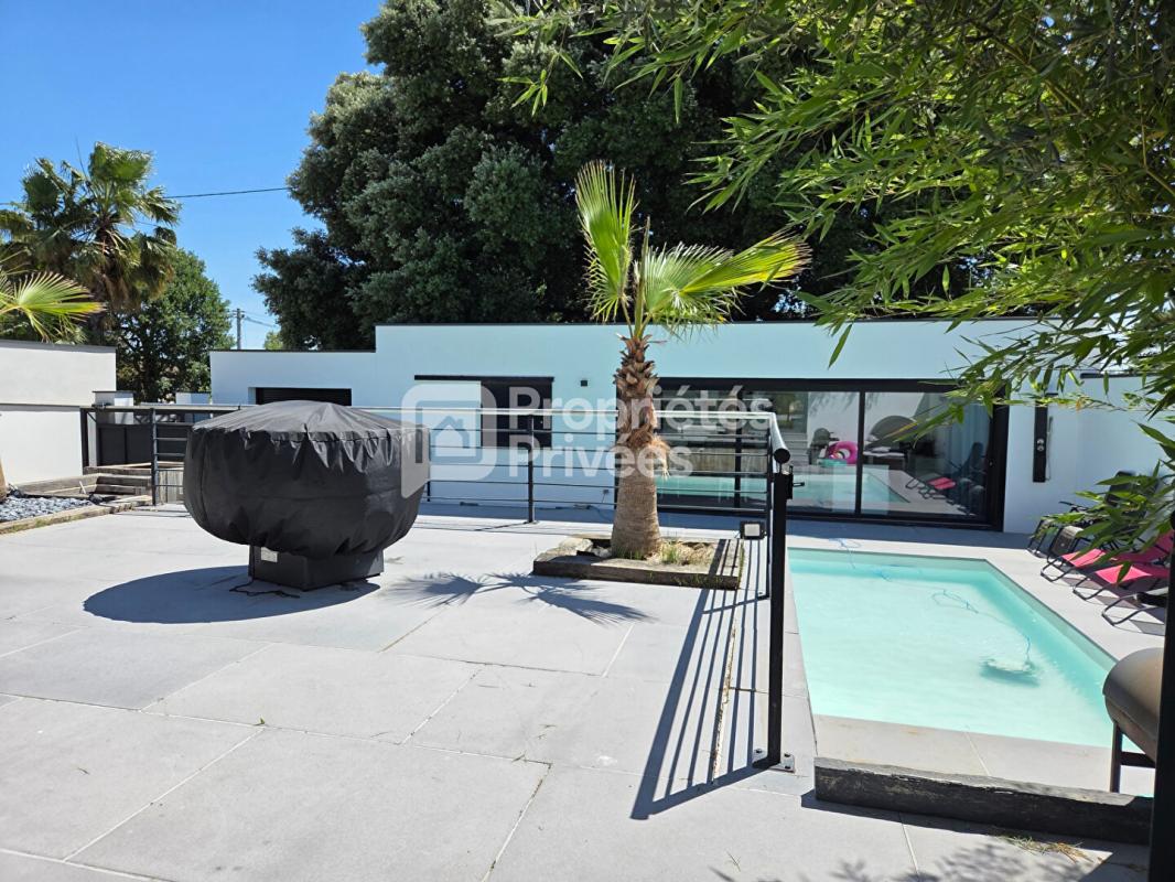 MONTELIMAR Maison Montélimar 6 pièces 225 m2 4