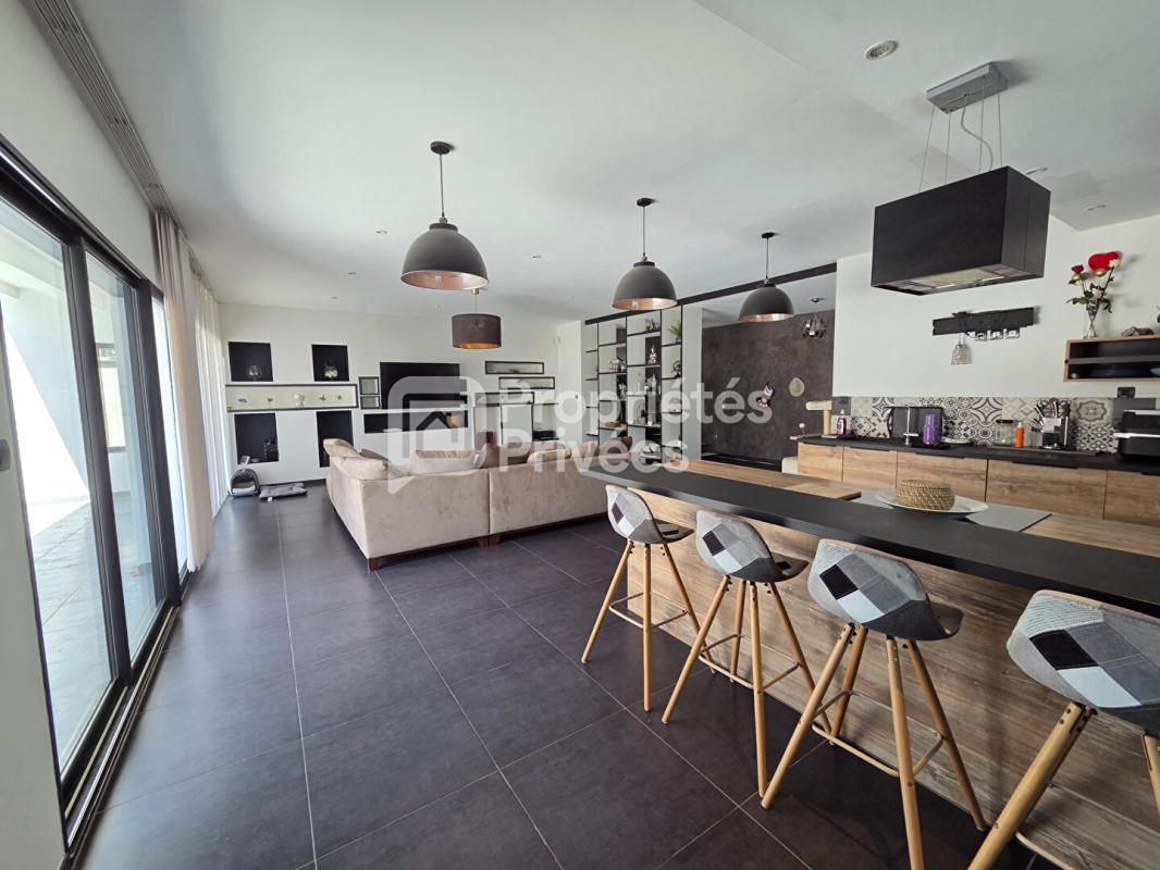 MONTELIMAR Maison Montélimar 6 pièces 225 m2 6
