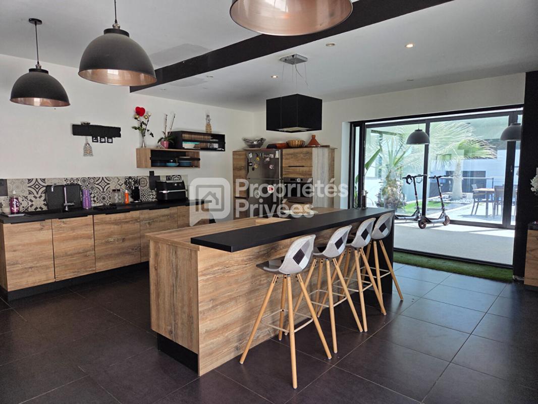 MONTELIMAR Maison Montélimar 6 pièces 225 m2 7