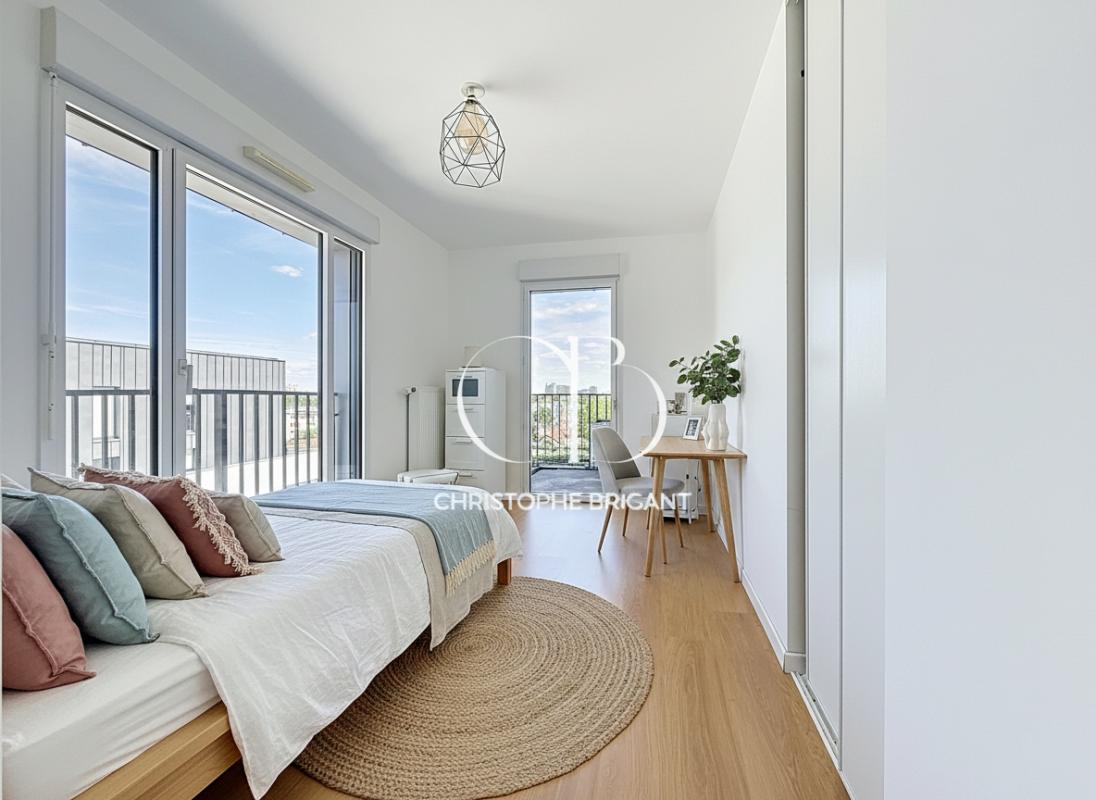 VILLEJUIF Superbe duplex 4 chambres de 117 M2 avec grande terrasse et balcons 12