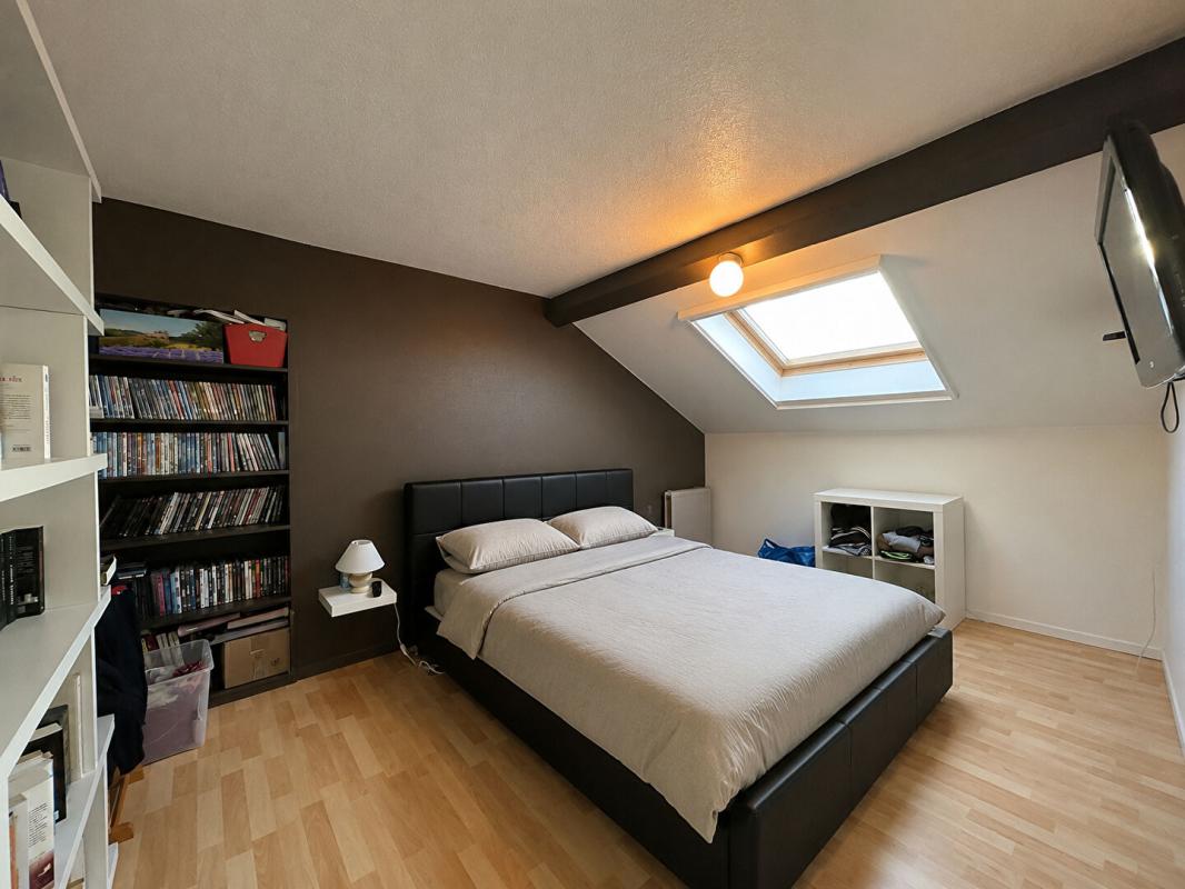 ROANNE Duplex familial de 105 m² ? 4 chambres, proche commodités 7