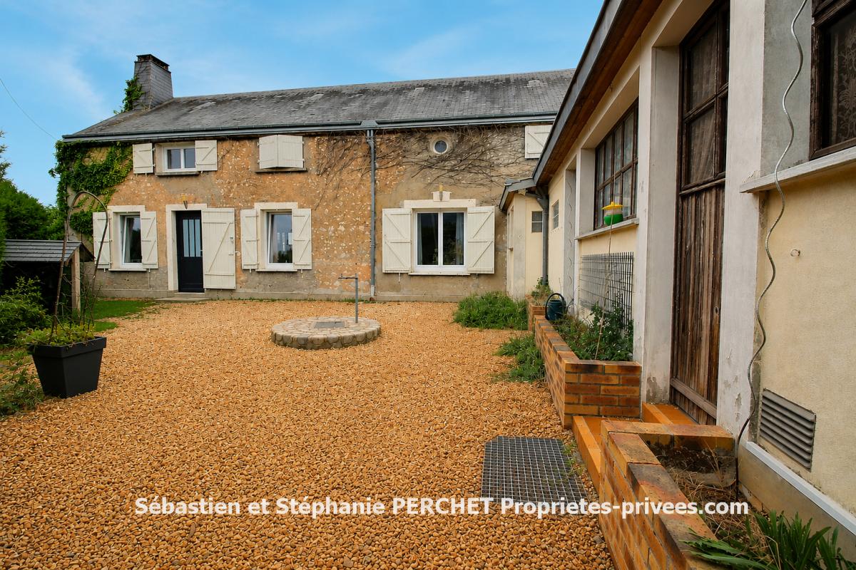 ORGERES-EN-BEAUCE Longère de caractère 144 m² ? 3/4 chambres ? Terrain 949 m² 1