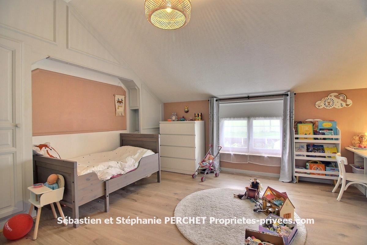 ORGERES-EN-BEAUCE Longère de caractère 144 m² ? 3/4 chambres ? Terrain 949 m² 10