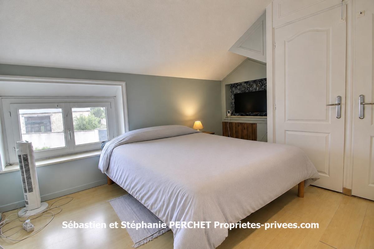 ORGERES-EN-BEAUCE Longère de caractère 144 m² ? 3/4 chambres ? Terrain 949 m² 11