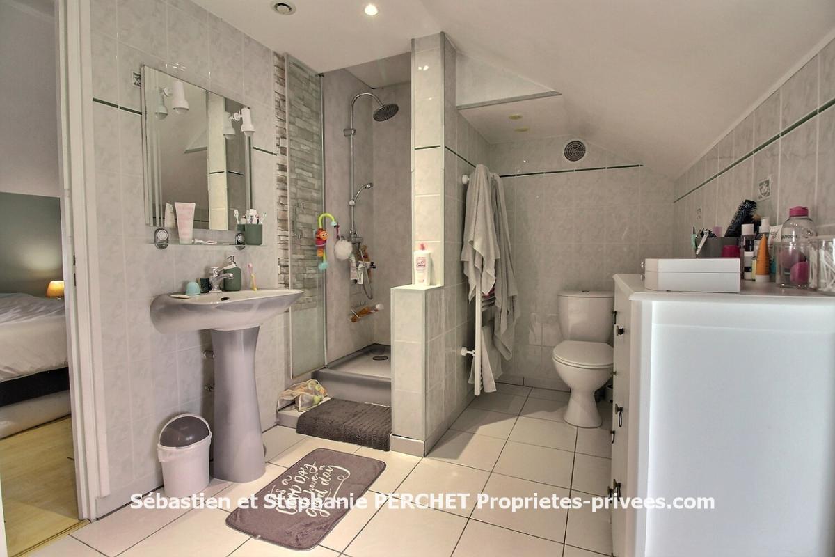 ORGERES-EN-BEAUCE Longère de caractère 144 m² ? 3/4 chambres ? Terrain 949 m² 12