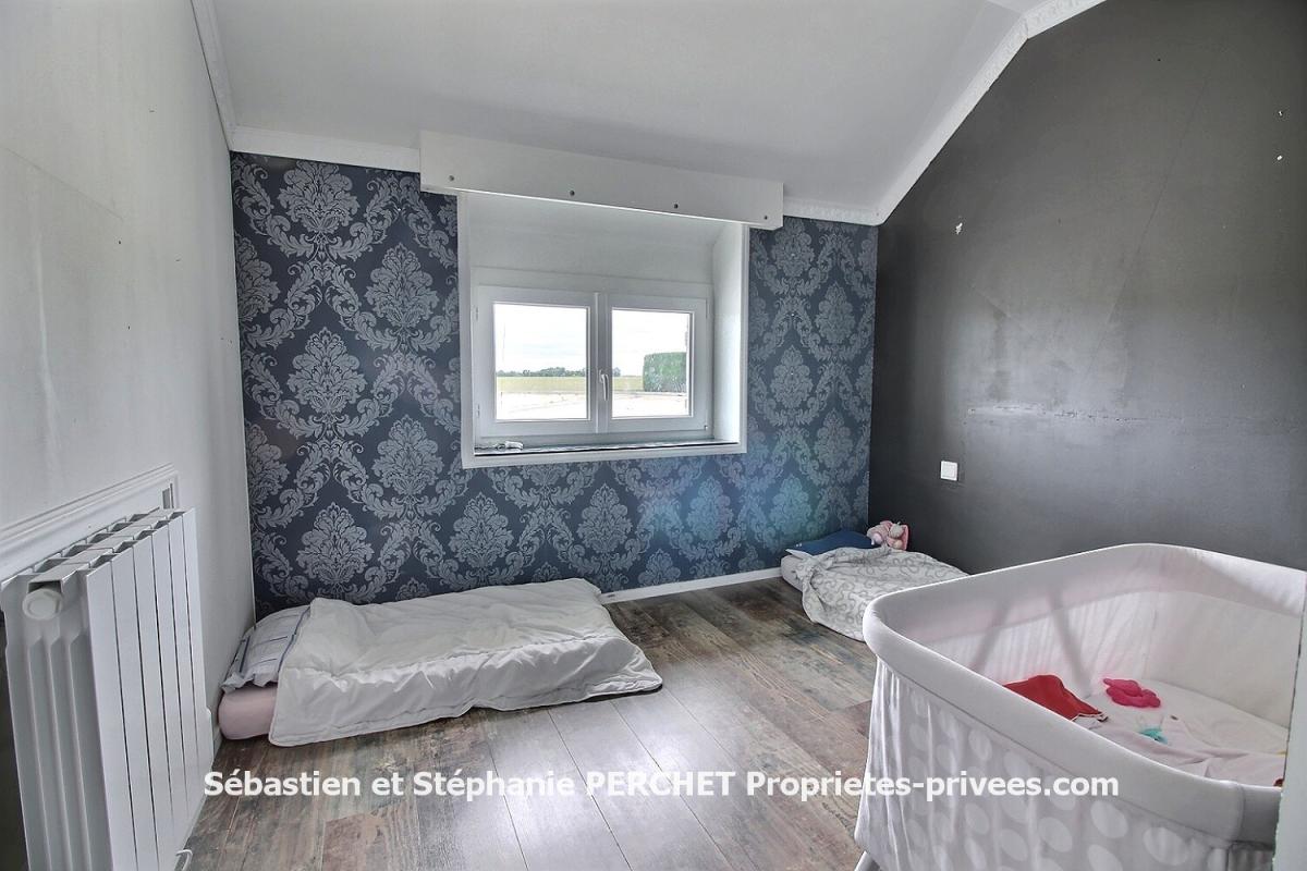 ORGERES-EN-BEAUCE Longère de caractère 144 m² ? 3/4 chambres ? Terrain 949 m² 9