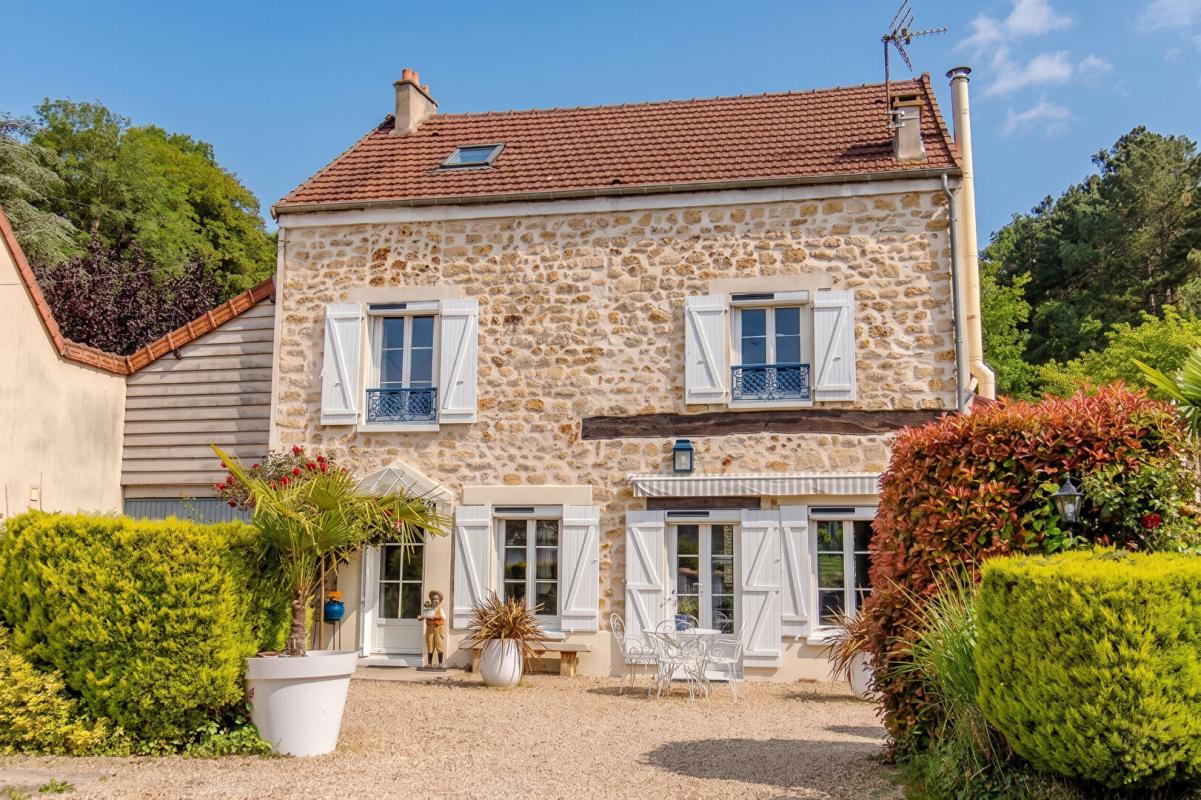 OINVILLE-SUR-MONTCIENT Exclusivité Propriétés-Privées - Le charme de l'ancien à Oinville-sur-Montcient 1