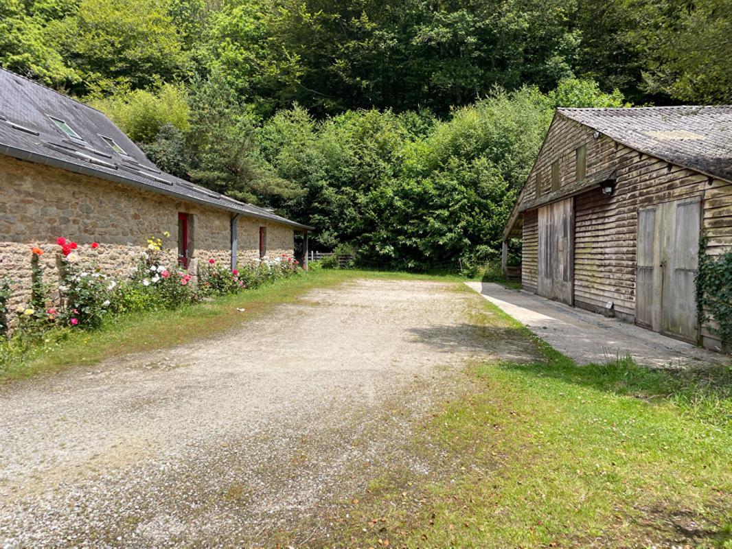 LE FAOUET Propriété de charme de 890 m2 11