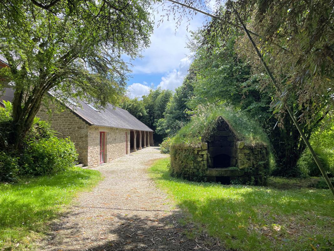 LE FAOUET Propriété de charme de 890 m2 9