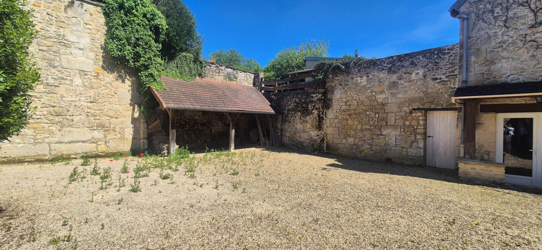 CREPY-EN-VALOIS Maison de Village  Près de Crépy En Valois 6 pièce(s) 121 m2 3