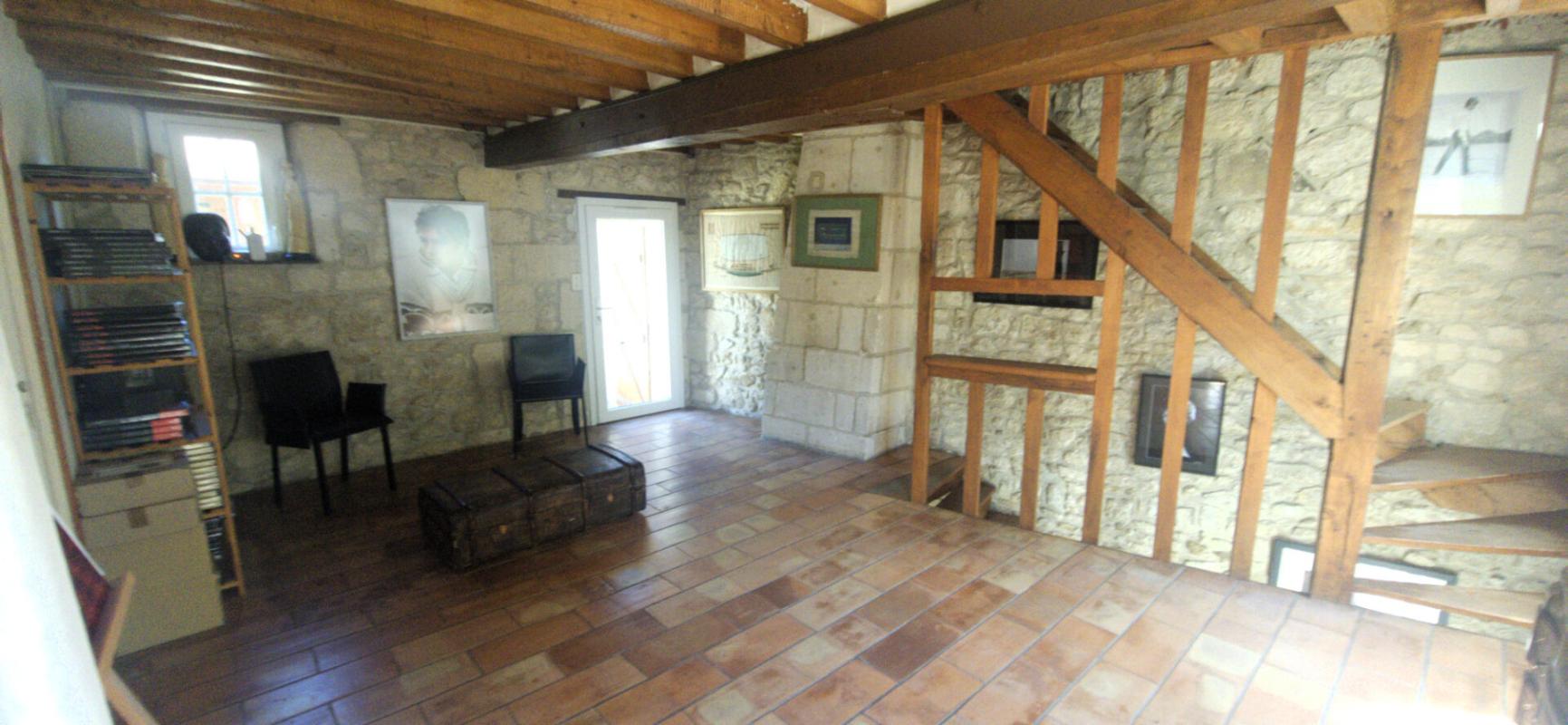 CREPY-EN-VALOIS Maison de Village  Près de Crépy En Valois 6 pièce(s) 121 m2 6