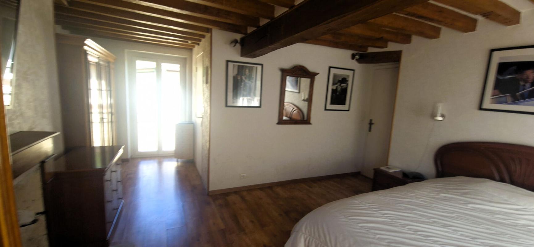 CREPY-EN-VALOIS Maison de Village  Près de Crépy En Valois 6 pièce(s) 121 m2 7