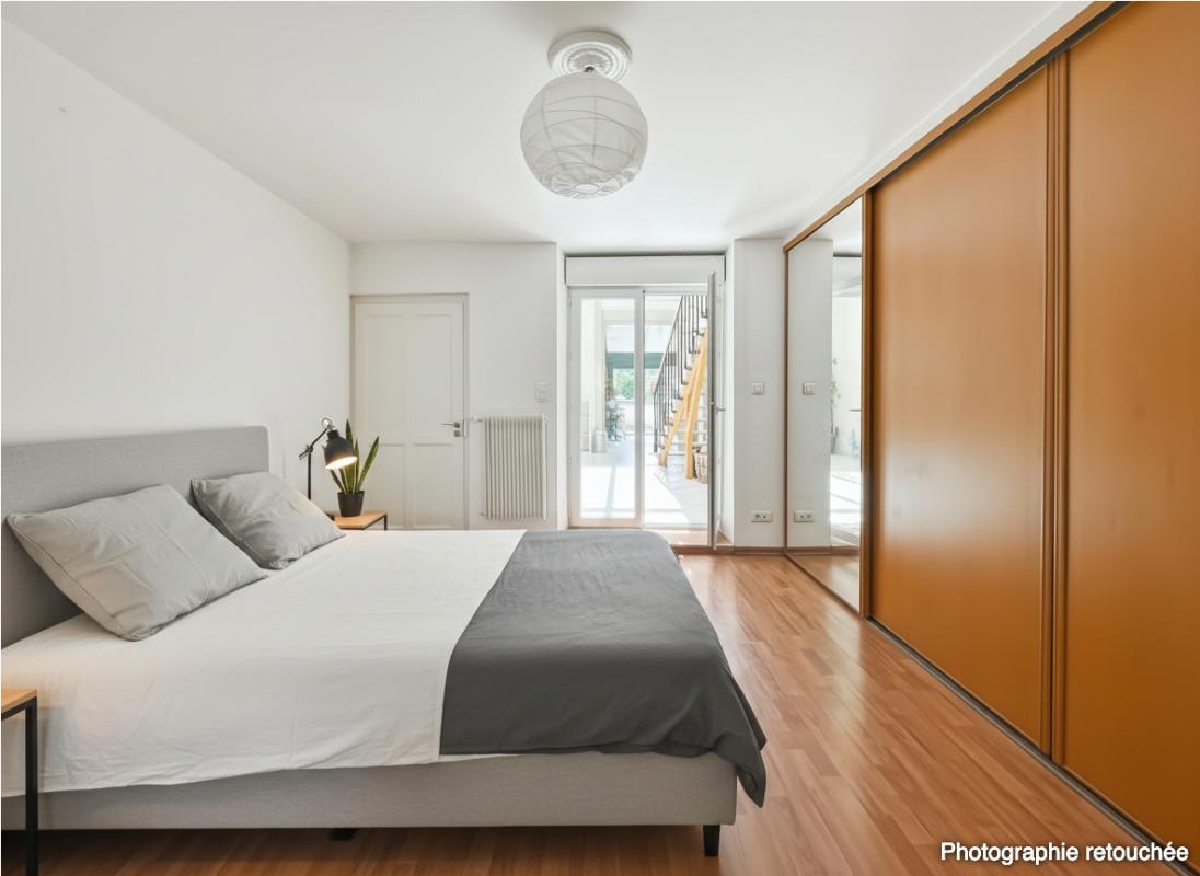ARBOIS Immeuble - appartement duplex et commerce - 347 m2 - 4 chambres 4