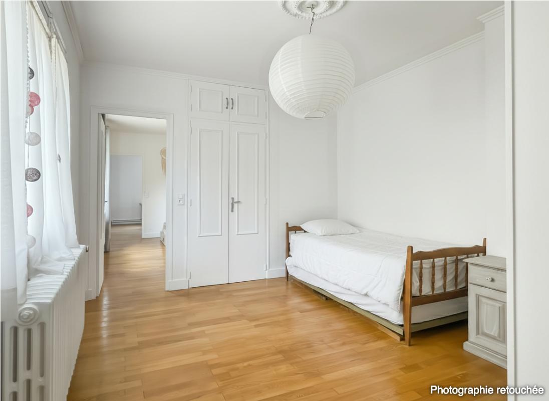 ARBOIS Immeuble - appartement duplex et commerce - 347 m2 - 4 chambres 7