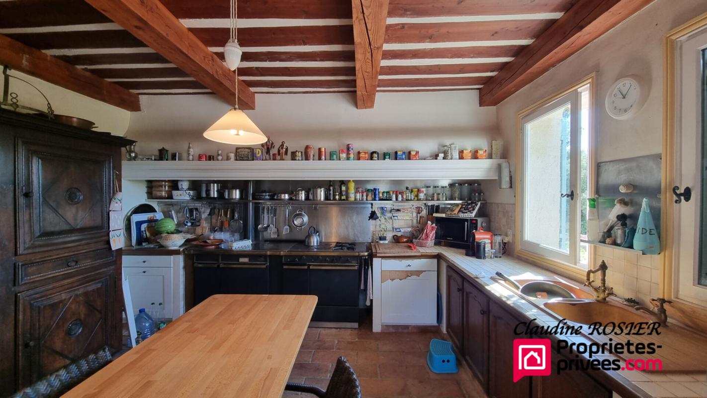 PIGNANS Pignans maison 10 pièce(s) 225 m2 + annexe 233 m² et piscine 11