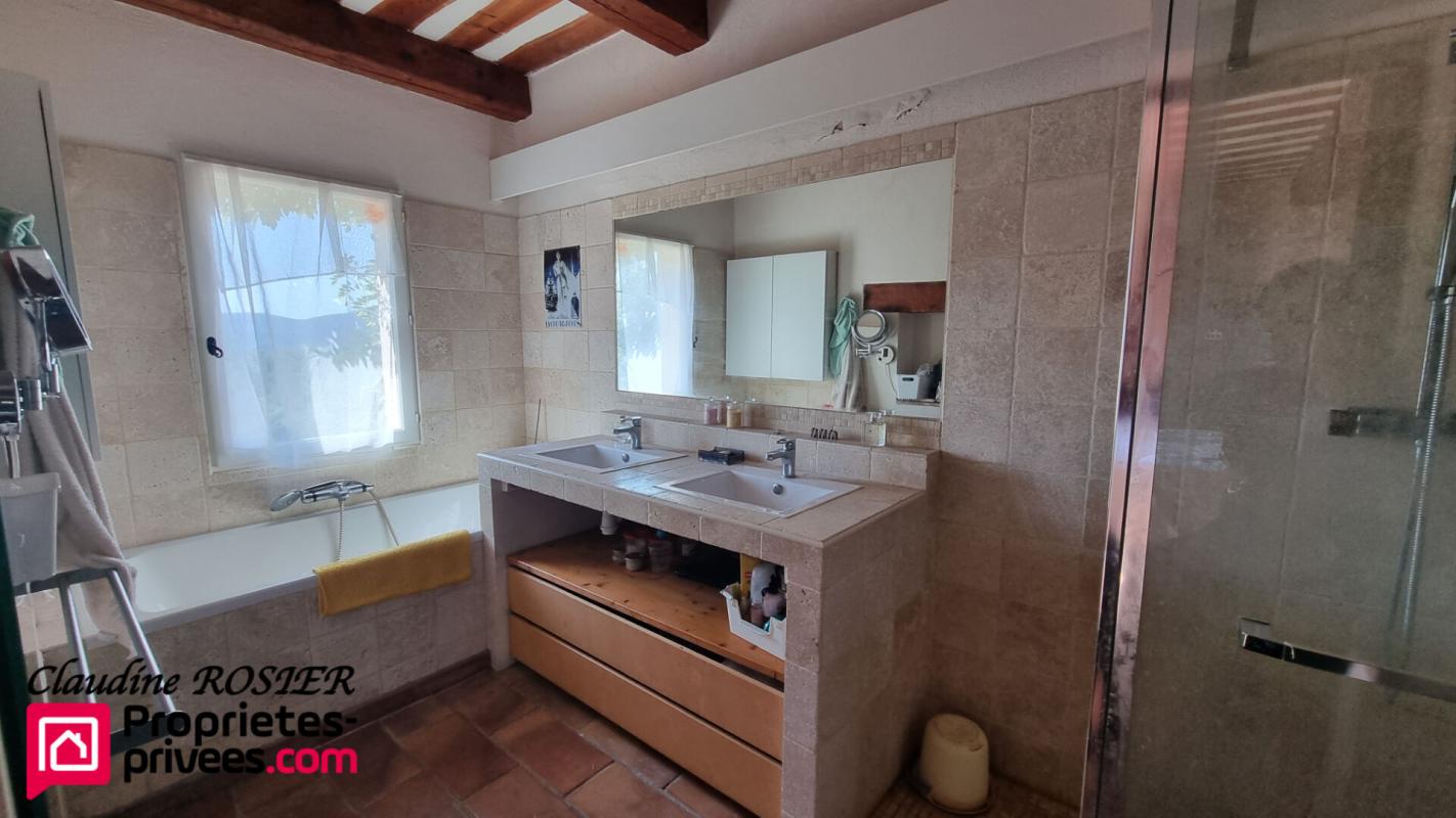 PIGNANS Pignans maison 10 pièce(s) 225 m2 + annexe 233 m² et piscine 14