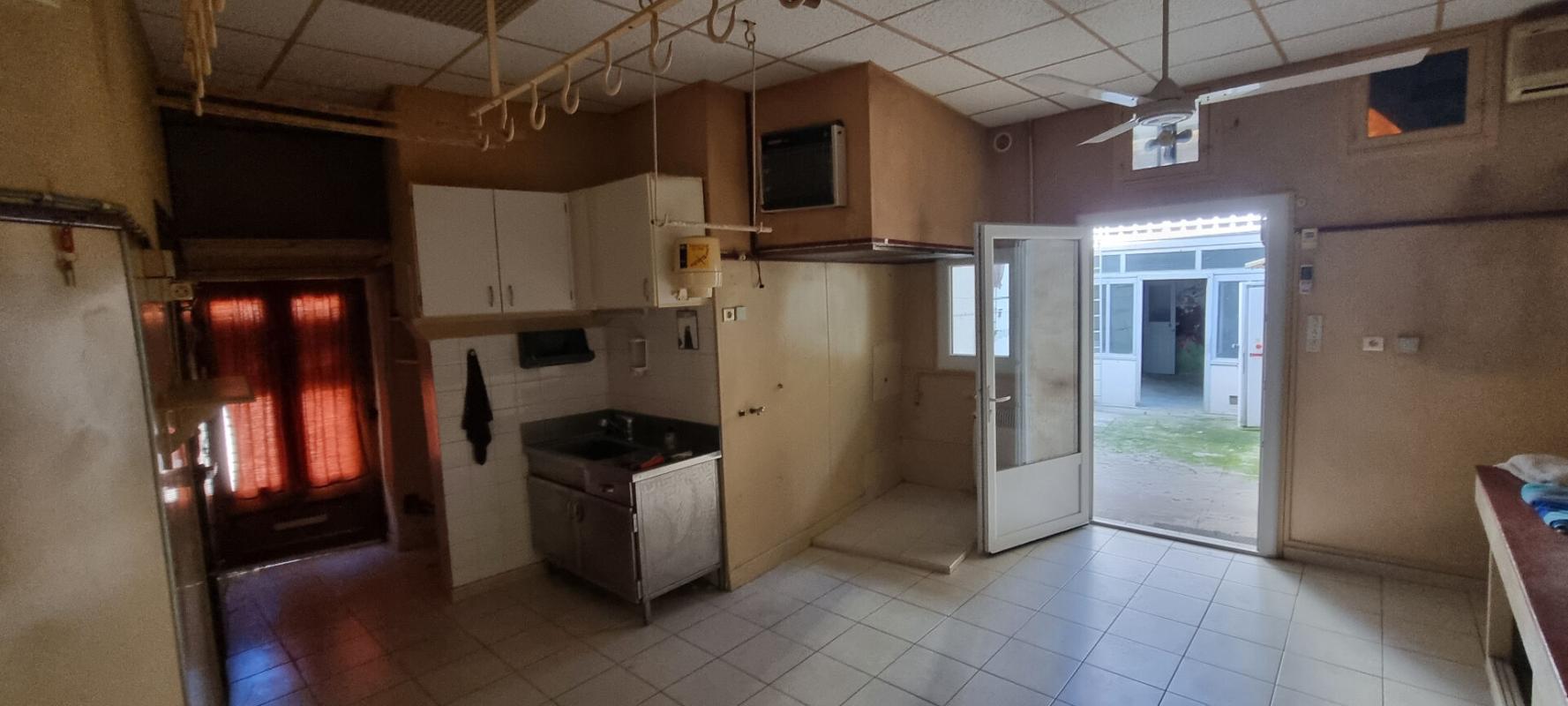PUISSERGUIER Maison Puisserguier 4 pièce(s) 129 m2 avec garage et extérieurs 10