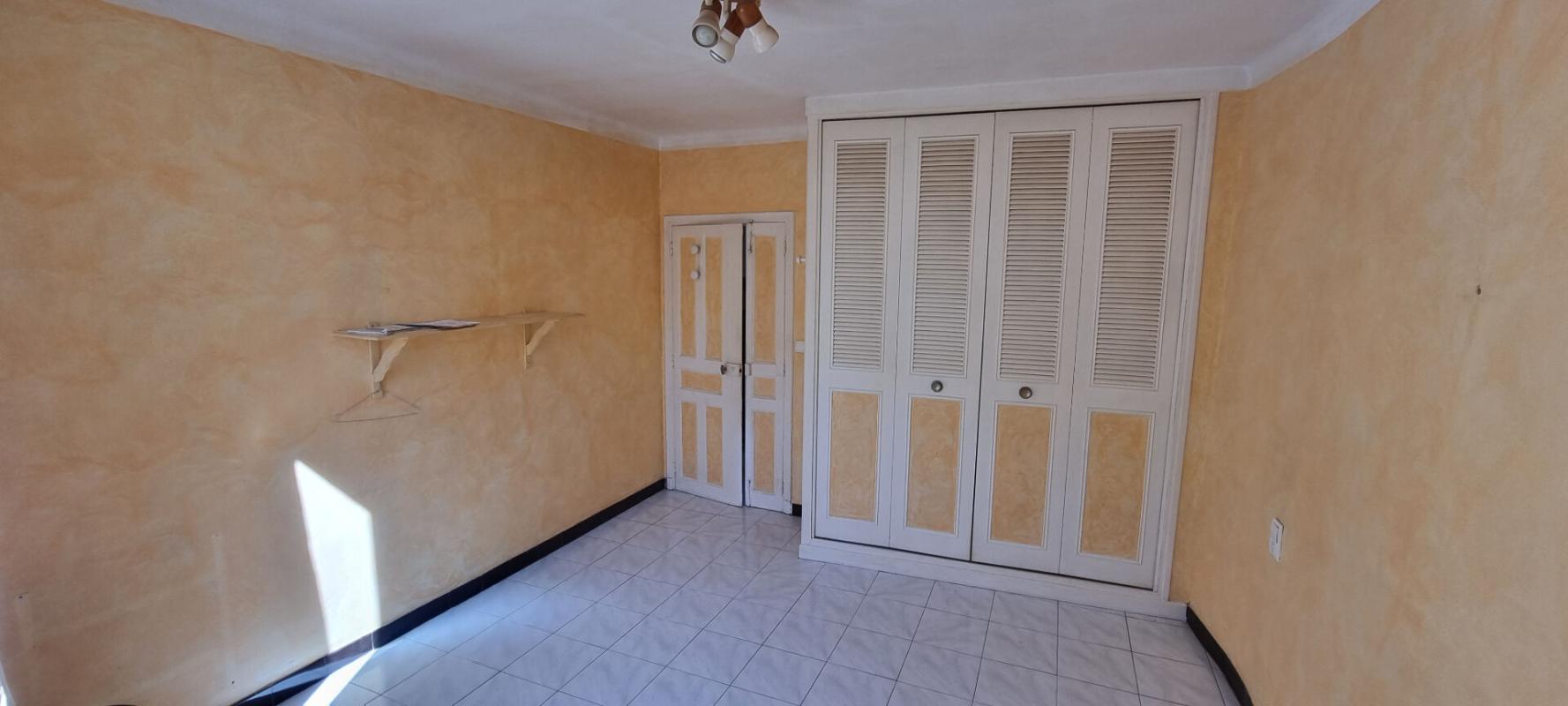PUISSERGUIER Maison Puisserguier 4 pièce(s) 129 m2 avec garage et extérieurs 4