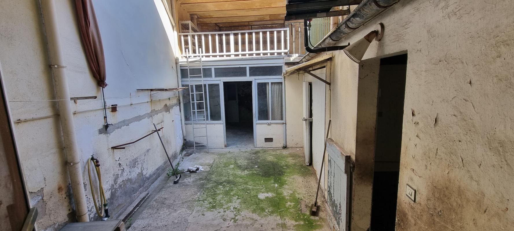 PUISSERGUIER Maison Puisserguier 4 pièce(s) 129 m2 avec garage et extérieurs 9