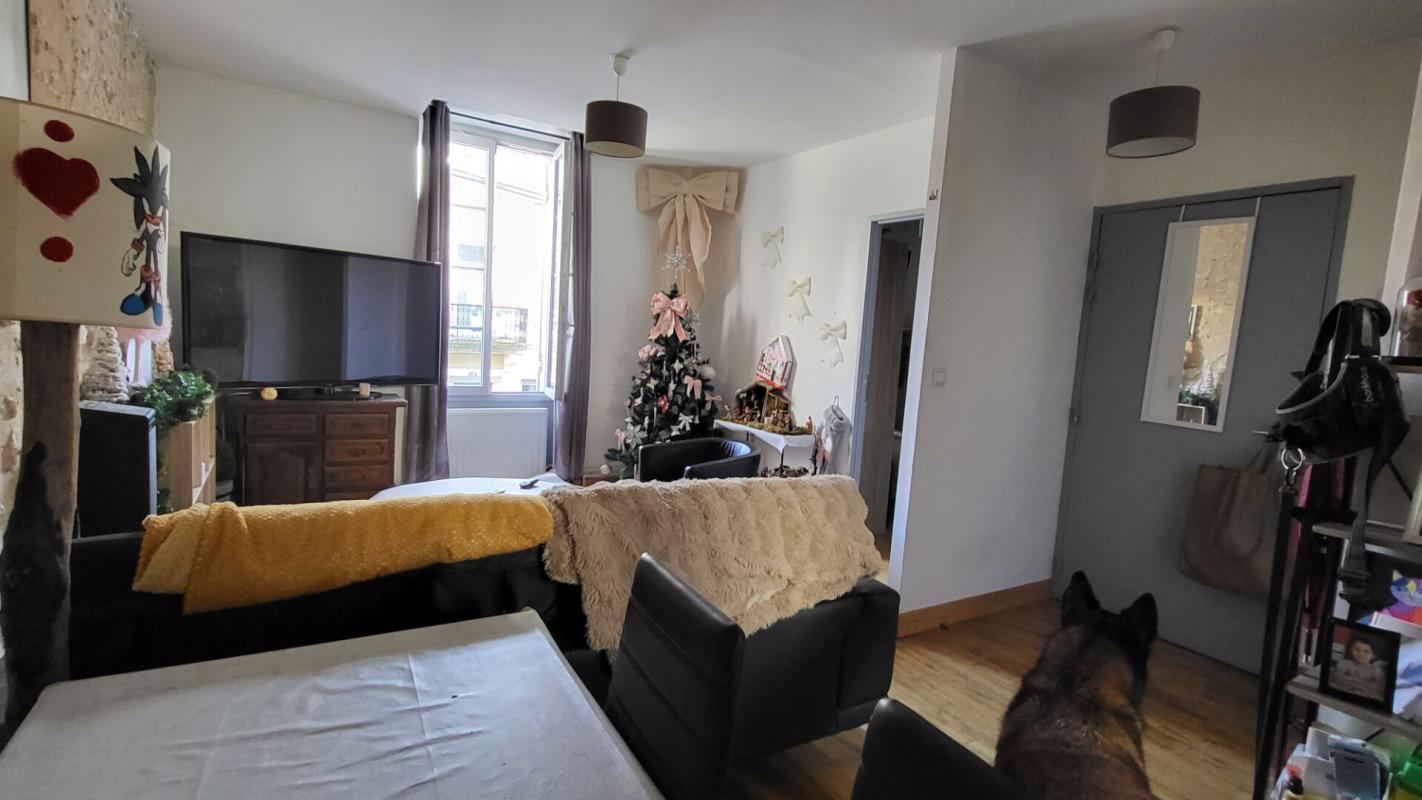 BERGERAC 24000 Perigueux maison divisée en 2 apparts  f2 et f3 et atelier professionnel  artistique et galerie 11