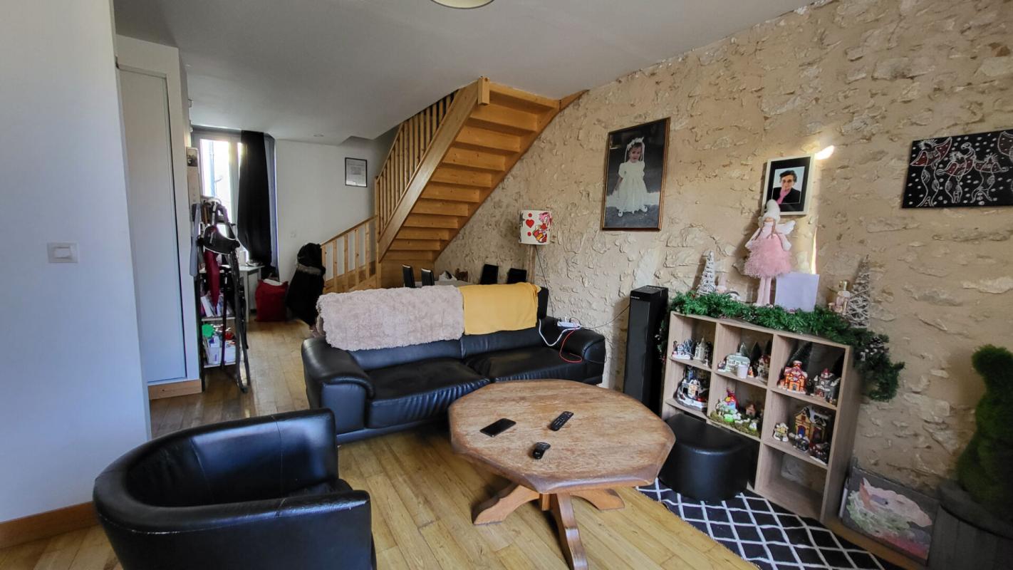 BERGERAC 24000 Perigueux maison divisée en 2 apparts  f2 et f3 et atelier professionnel  artistique et galerie 12