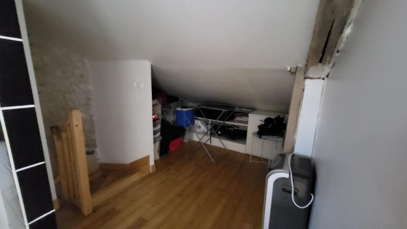 BERGERAC 24000 Perigueux maison divisée en 2 apparts  f2 et f3 et atelier professionnel  artistique et galerie 14