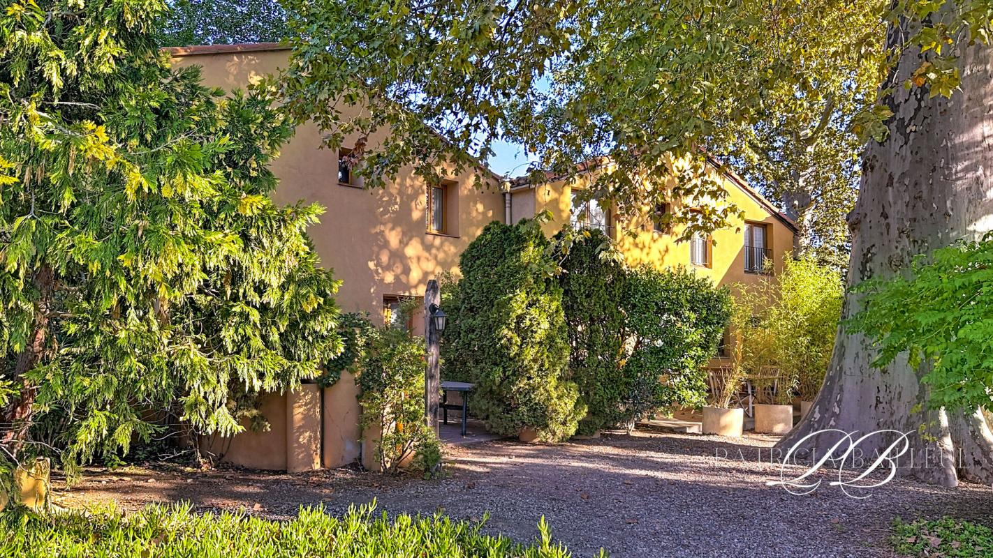 SAINT-CYPRIEN Mas de 600m² sur 4,6 hectares à Saint-Cyprien 9