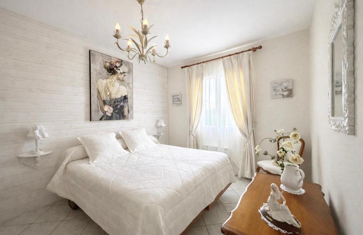 MARSAS Tout proche de Saint-André de Cubzac à Marsas - Maison contemporaine soigneusement entretenue 5 pièce(s) 96 m² habitables sur terrain d'environ 1230 m² clos - Dépendances - Terrain paysagé et arboré - Piscinable 10