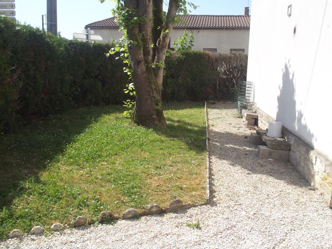 BRIENNE-LE-CHATEAU Maison plain pied 10