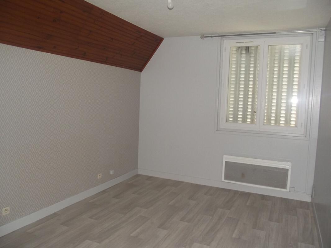 BRIENNE-LE-CHATEAU Maison plain pied 5