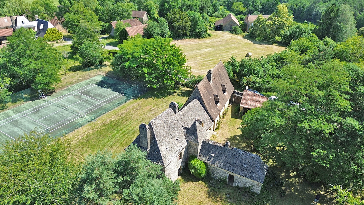 MONTIGNAC Propriété de caractère de 213 m2 2