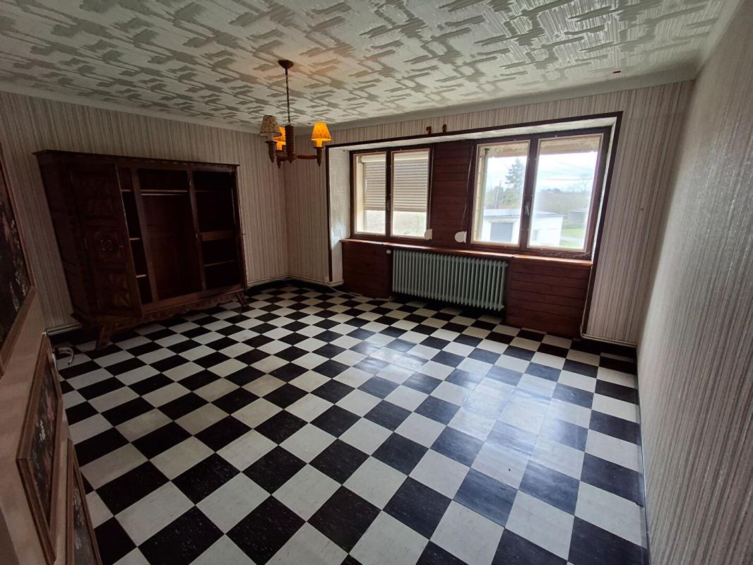 SAINT-HILAIRE-DE-CLISSON Maison à rénover Saint Hilaire De Clisson 9 pièce(s) 130 m2 6
