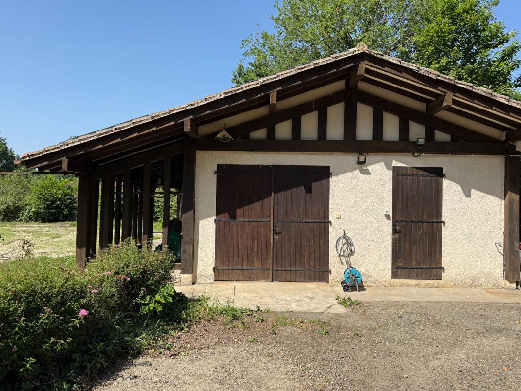BENQUET Maison Benquet 6 pièce(s) 234 m2 15