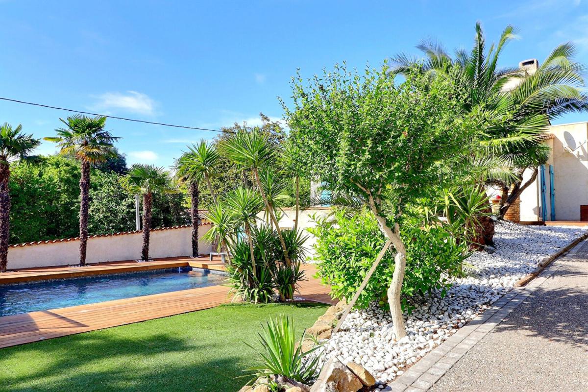 AUBAGNE Maison Aubagne 8 pièce(s) 190 m2 avec piscine - jacuzzi sur 1200 m2 de terrain 1