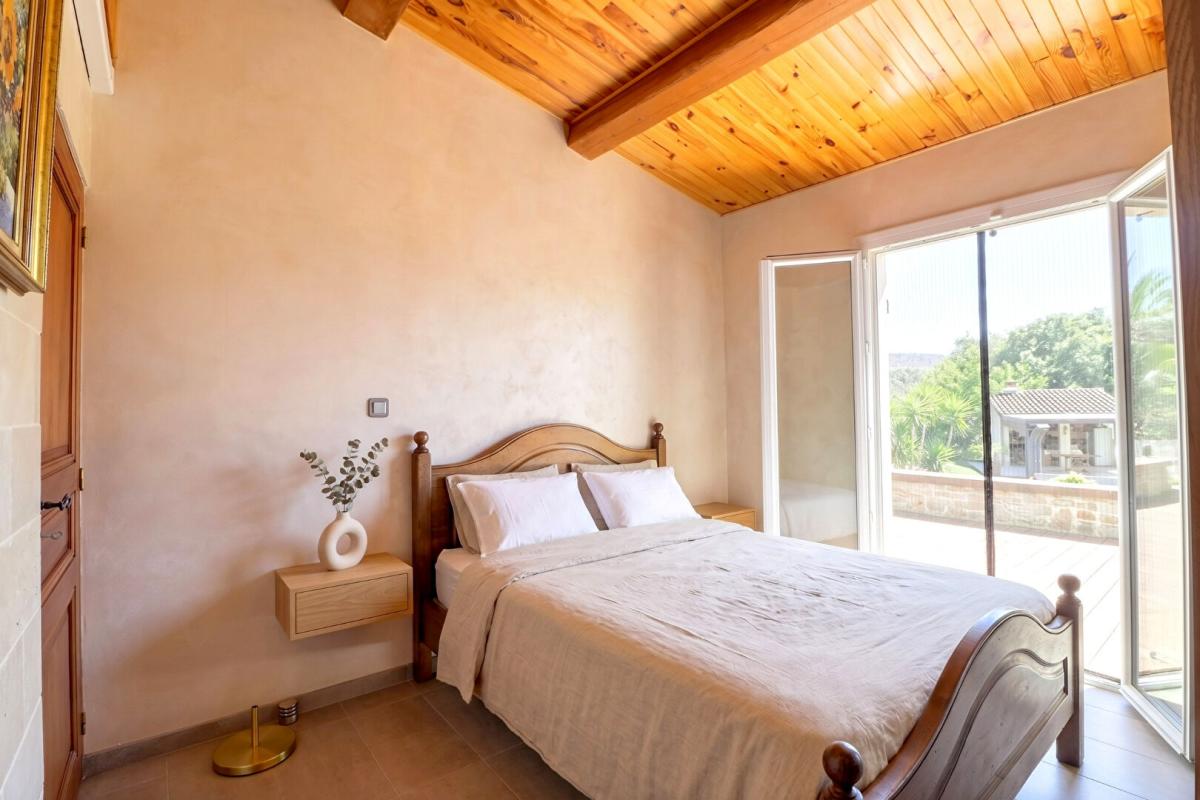 AUBAGNE Maison Aubagne 8 pièce(s) 190 m2 avec piscine - jacuzzi sur 1200 m2 de terrain 11