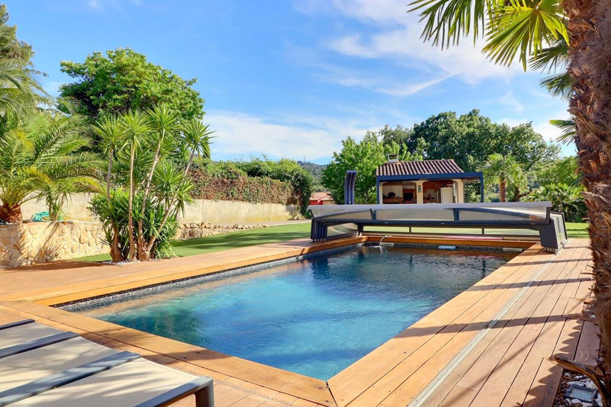 AUBAGNE Maison Aubagne 8 pièce(s) 190 m2 avec piscine - jacuzzi sur 1200 m2 de terrain 6