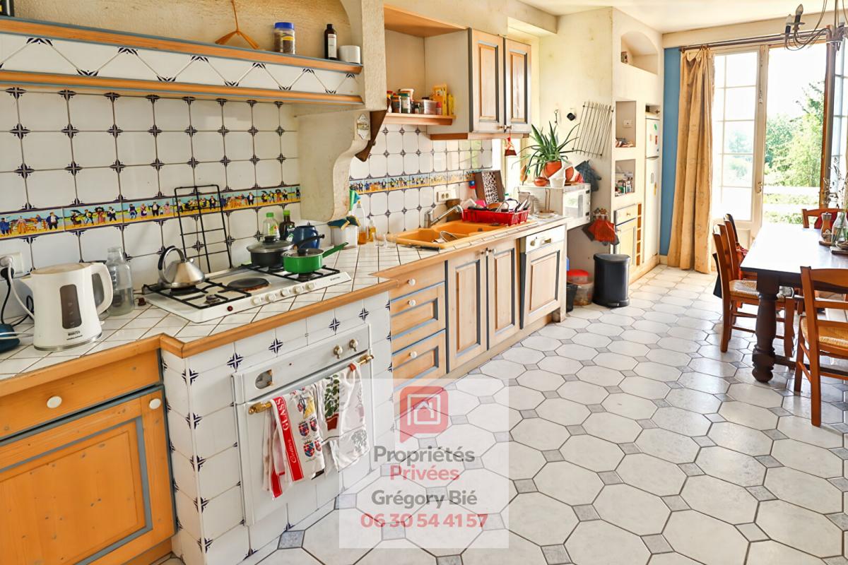 LA FERTE-SOUS-JOUARRE Maison bourgeoise 7 pièce(s) 220 m2 7