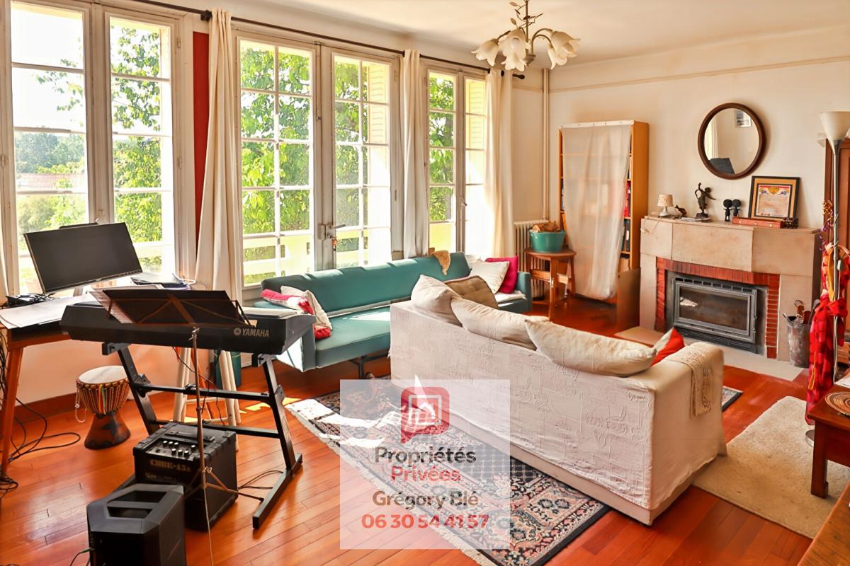 LA FERTE-SOUS-JOUARRE Maison bourgeoise 7 pièce(s) 220 m2 6