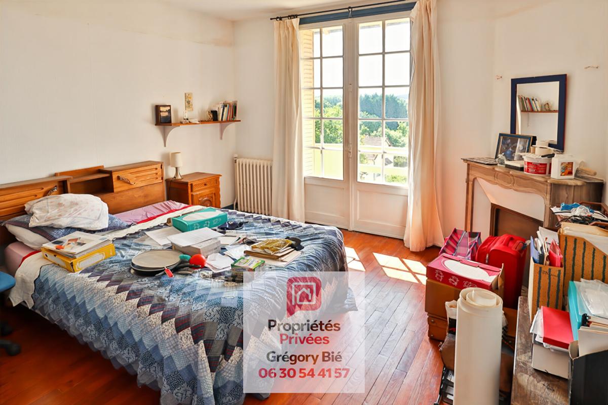 LA FERTE-SOUS-JOUARRE Maison bourgeoise 7 pièce(s) 220 m2 9