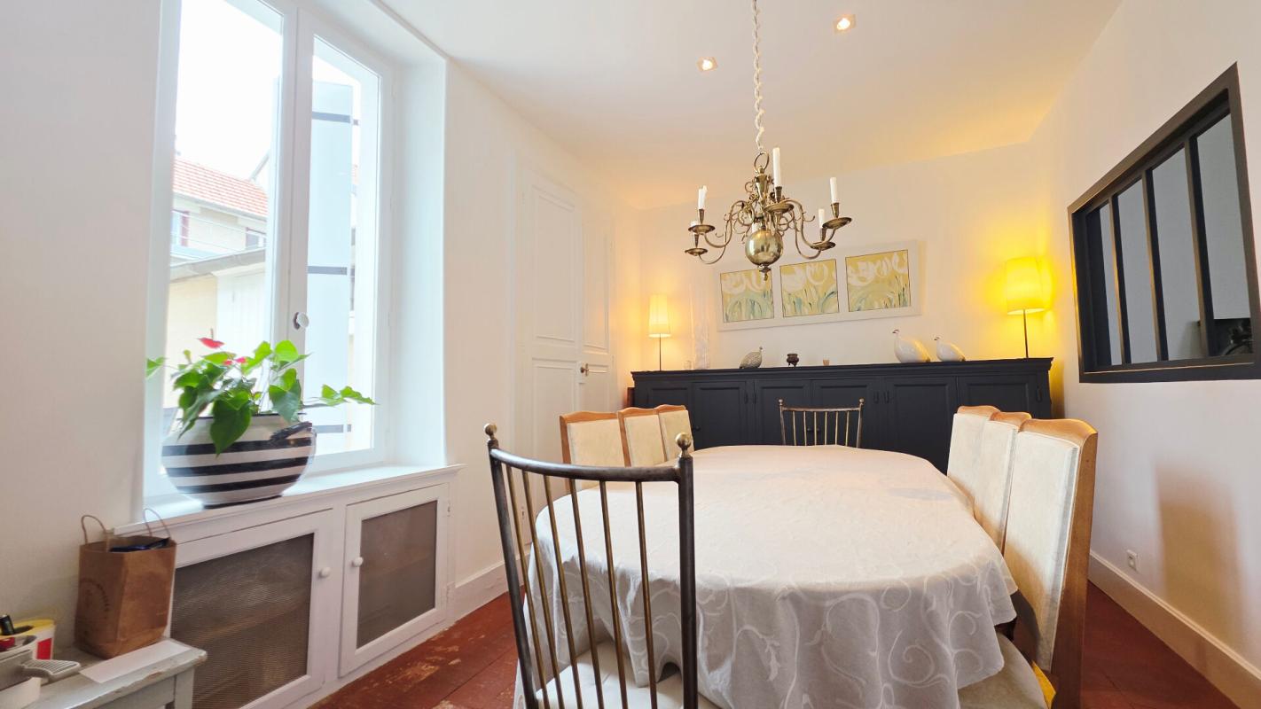 BOURGES BOURGES MAISON DE 173M² 6 PIECES 4 CHAMBRES 8