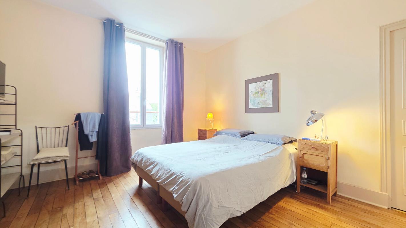 BOURGES BOURGES MAISON DE 173M² 6 PIECES 4 CHAMBRES 9