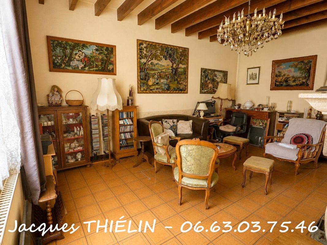 LONGUE-JUMELLES MAISON DE VILLE À FORT POTENTIEL AVEC JARDIN, DÉPENDANCES ET LOGEMENT ANNEXE 4