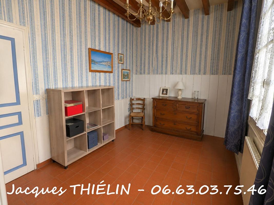 LONGUE-JUMELLES MAISON DE VILLE À FORT POTENTIEL AVEC JARDIN, DÉPENDANCES ET LOGEMENT ANNEXE 8