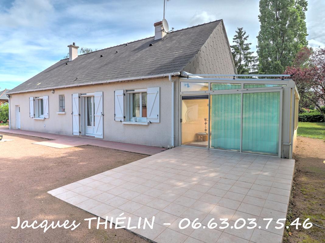 BLOU Maison de plain-pied 112 m² ? Prête à vivre, 3 chambres, grande dépendance et cadre campagne à 5 min de Longué-Jumelles 14