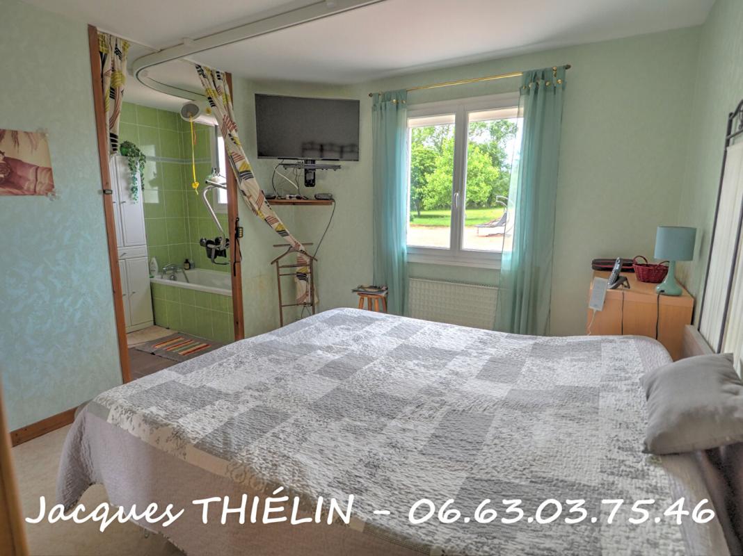 BLOU Maison de plain-pied 112 m² ? Prête à vivre, 3 chambres, grande dépendance et cadre campagne à 5 min de Longué-Jumelles 8